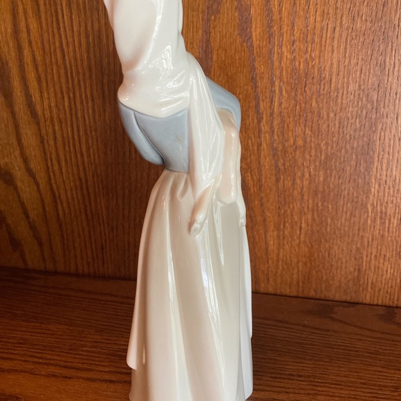 Lladro.   No 4584.  Girl with sheep   With box - Picture 3 of 8